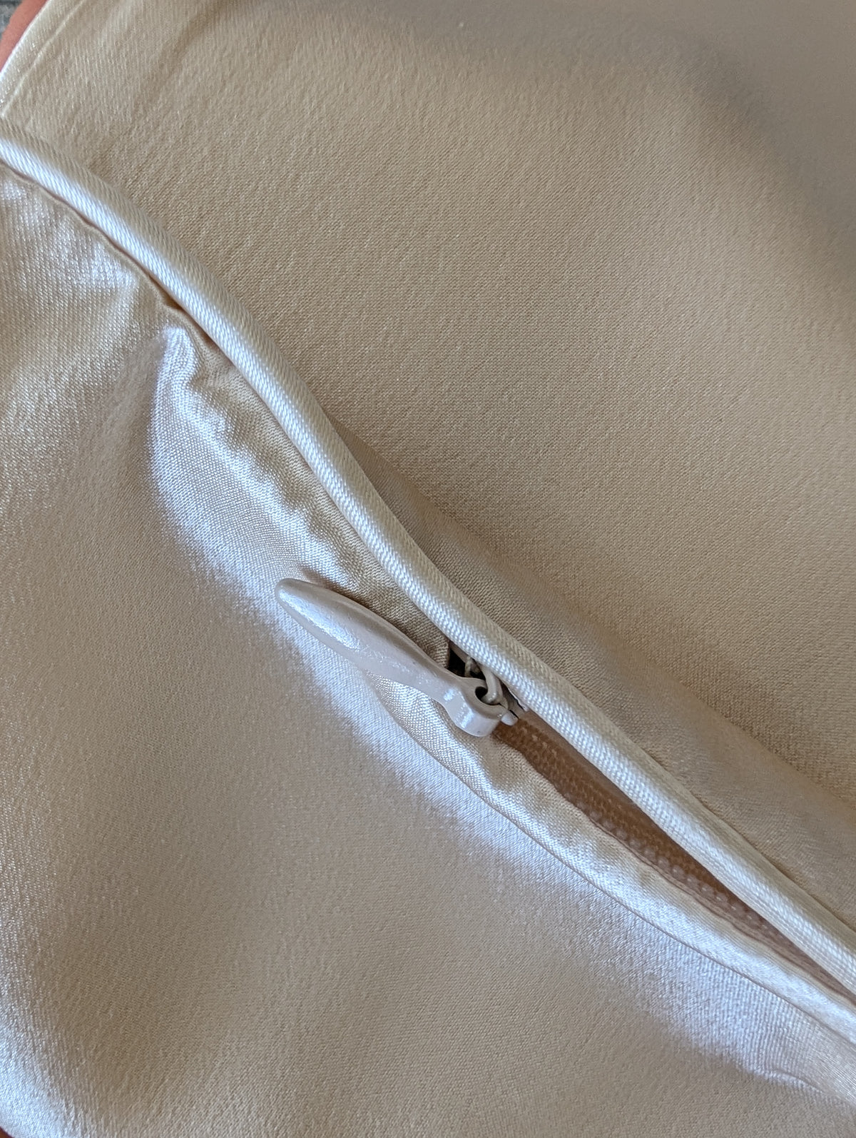 The Cloud: Ultra Soft Mulberry Silk Pillowcase, 25 Momme, 6A